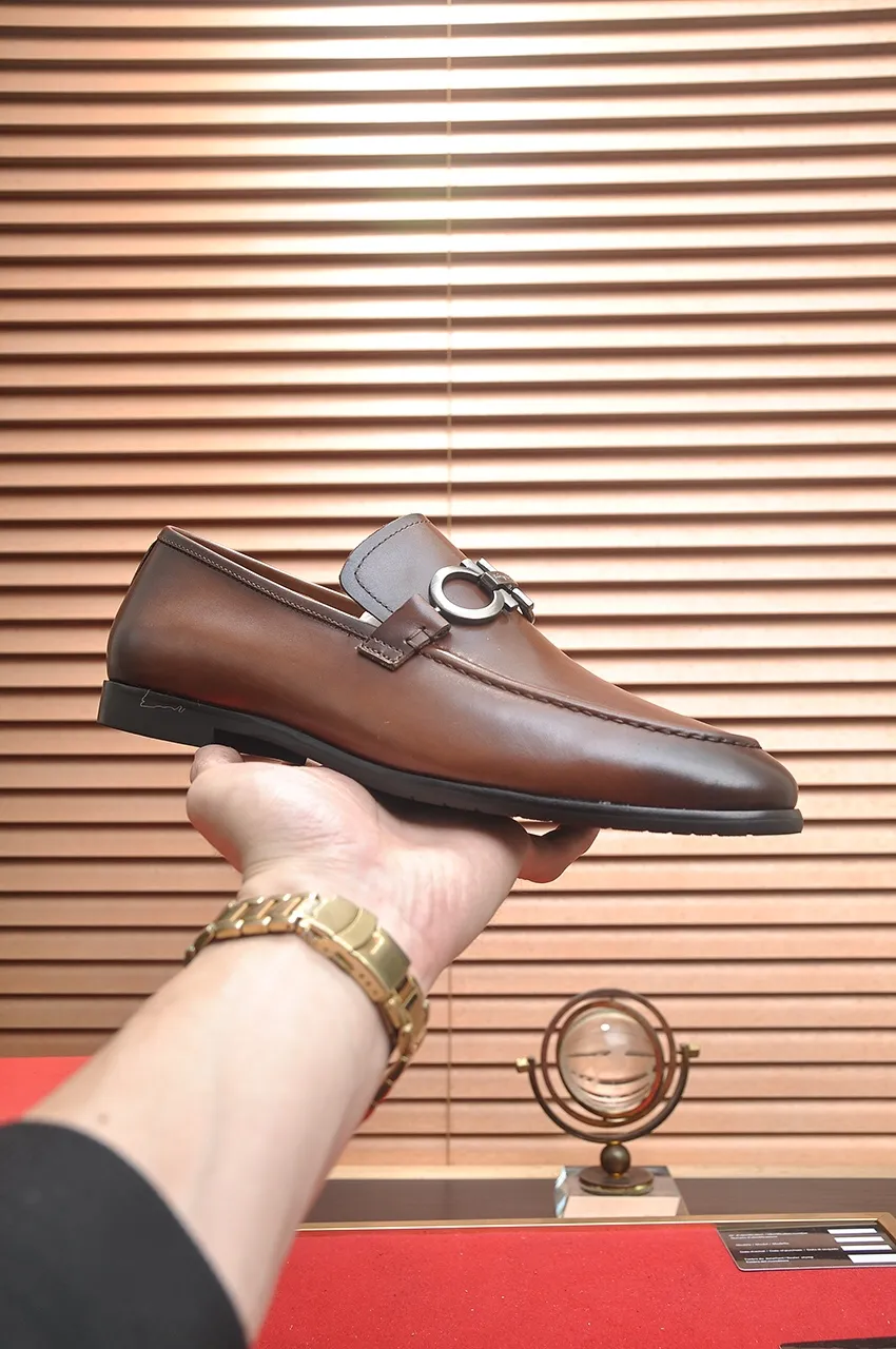 Men's shoes 💰520💶【Ferragamo/Ferragamo】The latest model in the counter. Original imported high-quality cowhide with open sides + imported 🐂 water-dyed cowhide lining + original luxury metal buckle + original combination outsole. No pressure for comparison. 38--45 (45 is custom-made and cannot be returned or exchanged)